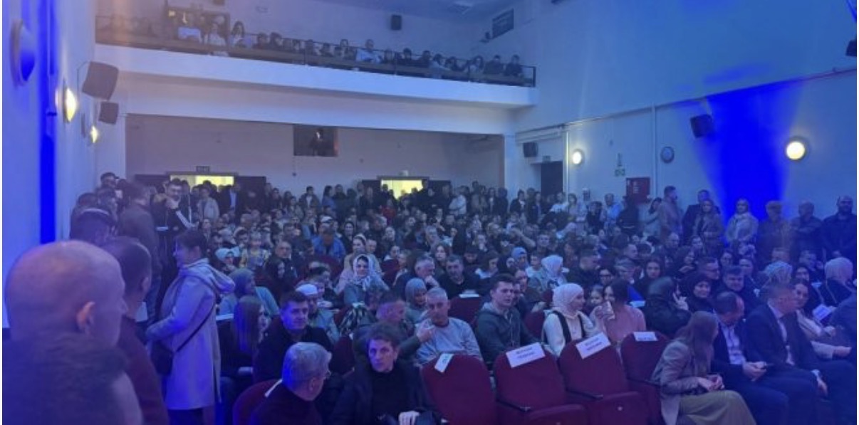 DOGAĐAJ ZA PAMĆENJE U KALESIJI: BAJRAMSKA AKADEMIJA OKUPILA VELIKI BROJ GRAĐANA